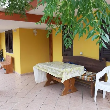 Villa Con Giardino A Solanas * Solanas (Cagliari)